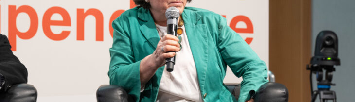 Capodanno a casa da soli: una scelta di libertà 