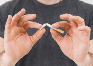 5 euro contro il fumo: una firma per la salute