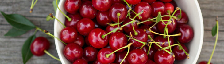 Ciliegie: un piccolo scrigno rosso di salute 